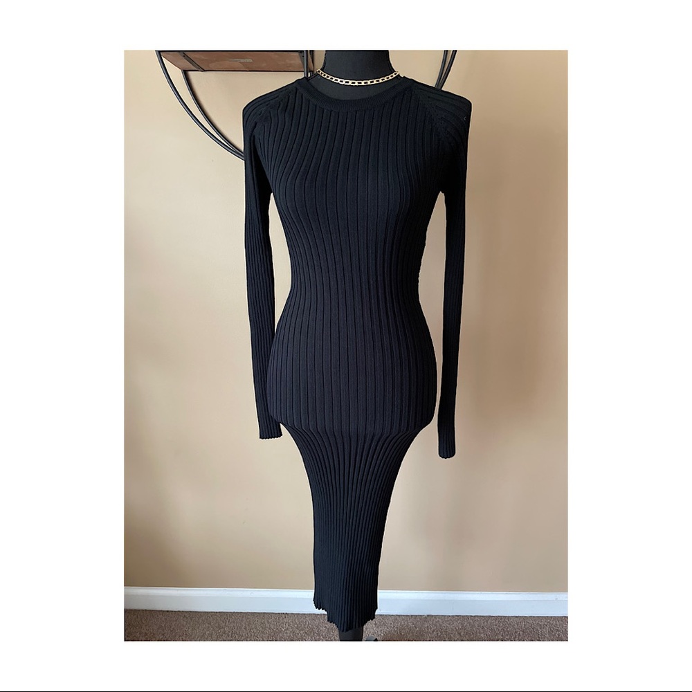 ✨The Twist Back Sweater Dress✨